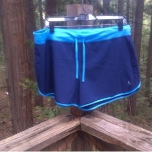 Active wear shorts