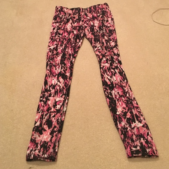 Patterned Yoga Pants Nike | 77 off nike pants nike patterned yoga pant leggings m Patterned Yoga Pants Nike | 77 off nike pants nike patterned yoga pant leggings m