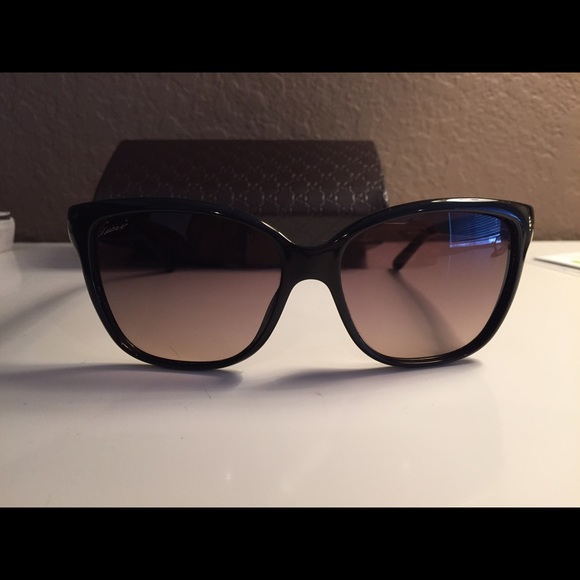 Gucci sunglassss