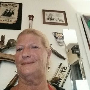 Meet your Posher, Erlene