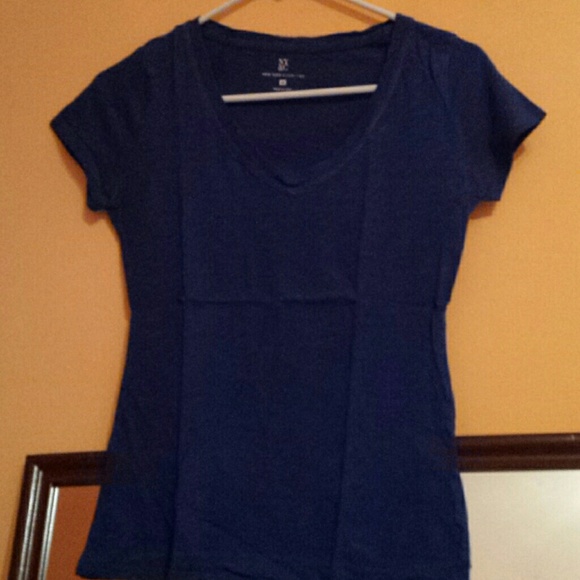 Simple tee - Picture 1 of 2