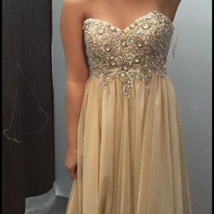 Beautiful champagne Jovani prom dress