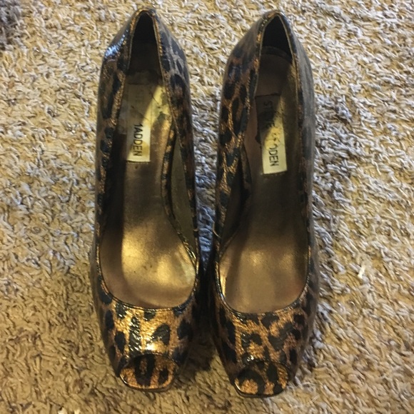 Steve Madden leopard print heels
