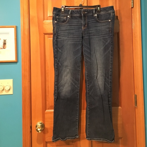 Like new American Eagle jeans- straight leg
