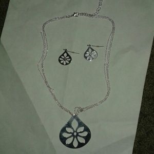 Silver necklace and earring set