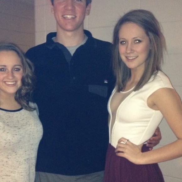 SOLD on merc✔️ - Picture 3 of 3