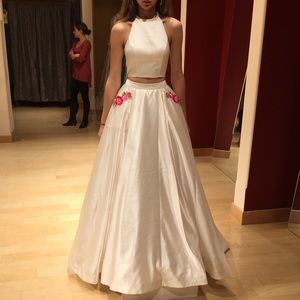 Sherri hill prom dress