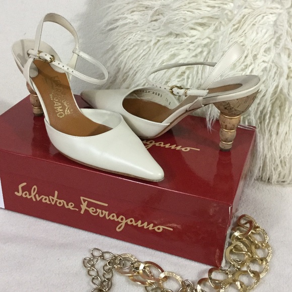 Salvatore Ferragamo cream leather pumps