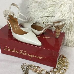 Salvatore Ferragamo cream leather pumps