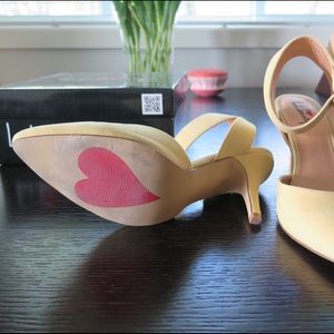 Luichiny Shoes - Luichiny Lawrence Ankle Strap Pump in Yellow Luichiny Shoes - Luichiny Lawrence Ankle Strap Pump in Yellow