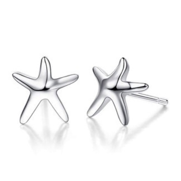 Dainty Silver Starfish Post Earrings - Picture 1 of 5
