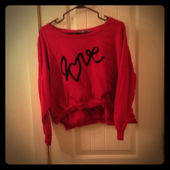Boxy cropped love sweater❤️