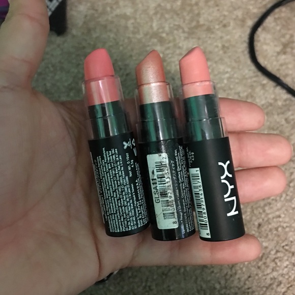 Makeup bundle - Picture 3 of 4