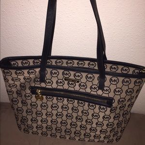 Michael Kors 🌺 large shoulder bag