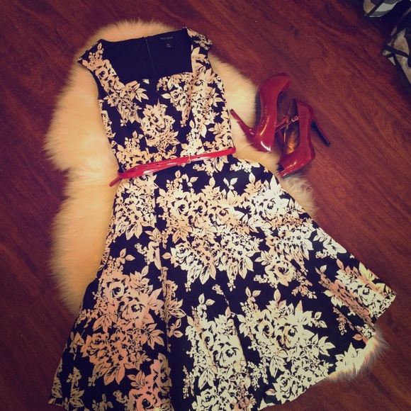WHBM Fit and Flare Square Neck Flower Dress