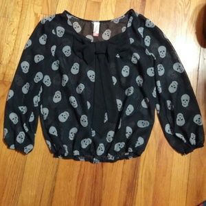 Skull sheer top sz Med
