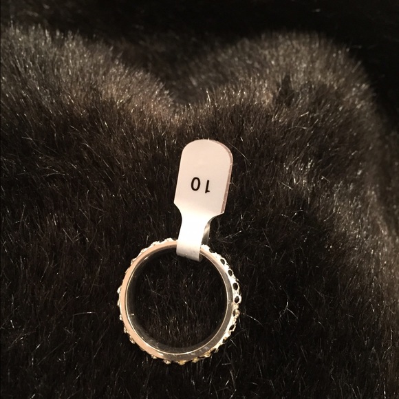 TODAY ONLY BUNDLE SET NECKLACE & RING!! - Picture 6 of 6