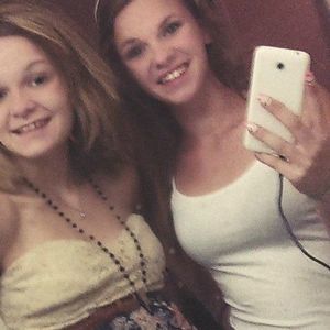 Meet your Posher, Emiley