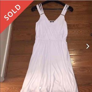 Beautiful white dress by Kensie - Size Large