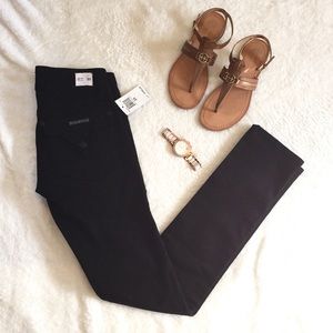 NWT▪️Hudson skinny jeans- black