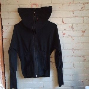 Black LuluLemon Sweatshirt