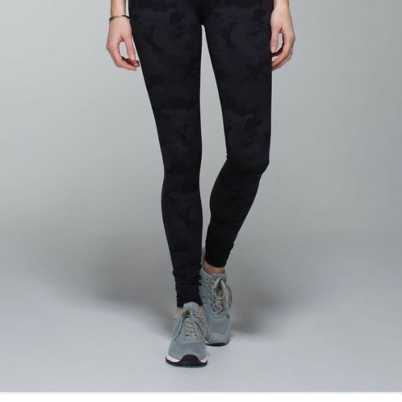 Lululemon savasanna camo black wunder under pants
