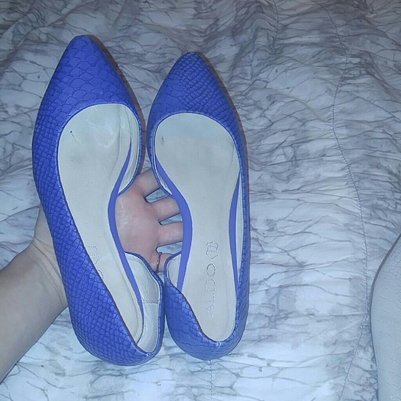 Electric blue flats - Picture 2 of 3