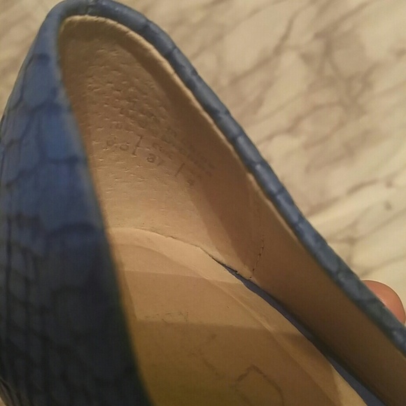 Electric blue flats - Picture 3 of 3