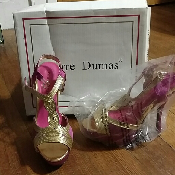 Shoes - Picture 1 of 2