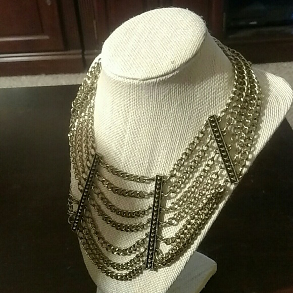 *Gifted* Chain Link Statement Necklace - Picture 2 of 2