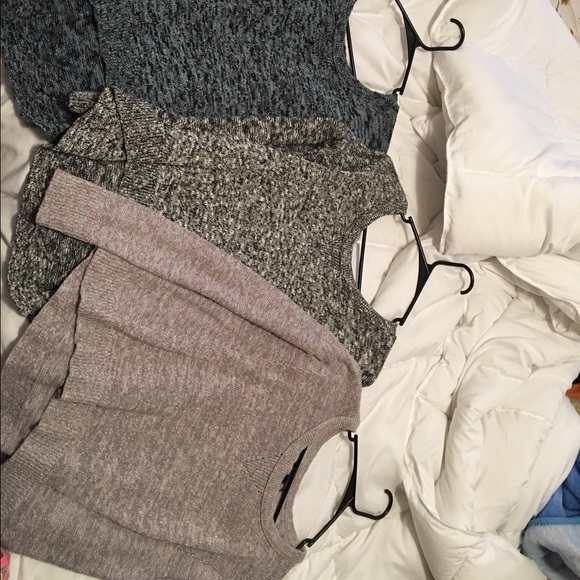 American Eagle Sweaters set of 3!! - Picture 1 of 4