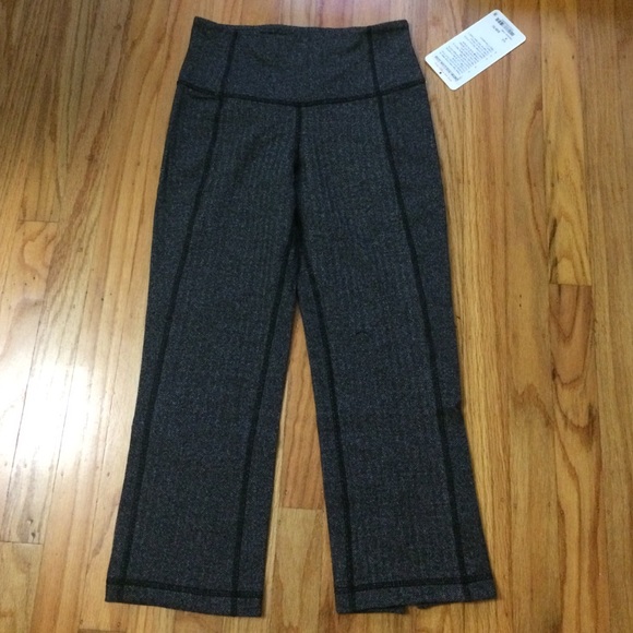 Lululemon Gather and grow crop