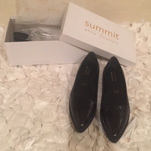 Brand new White Mountain loafers! Size 8 1/2