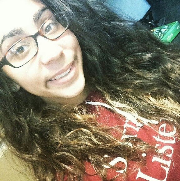 Meet your Posher, Alondra - Picture 1 of 1