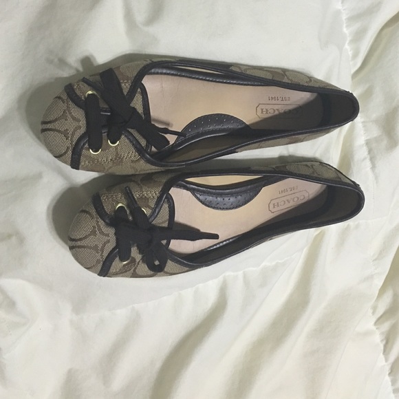 Coach Flats brown shoes - Picture 2 of 3
