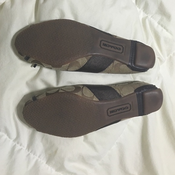 Coach Flats brown shoes - Picture 3 of 3