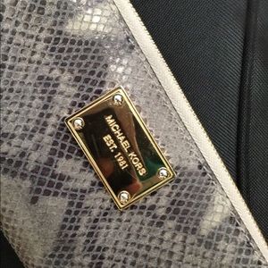 Snake skin Michael kors wallet