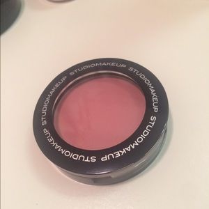 Make up studio soft blend blush
