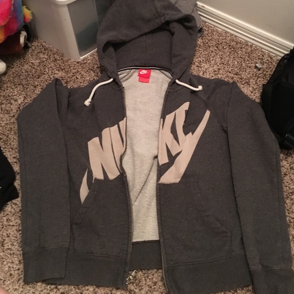 Nike jacket - Picture 1 of 1