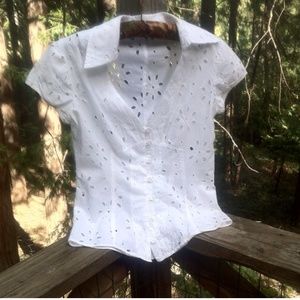 Sold in bundle.White  eyelet lace button front top