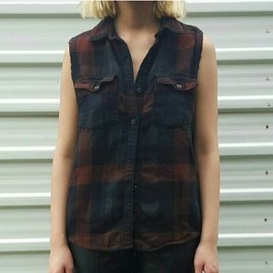 Sz S Black & Red Plaid Flannel
