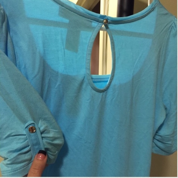 🆕 💙 White House | Black Market 1/2 Sleeved Top. - Picture 2 of 4