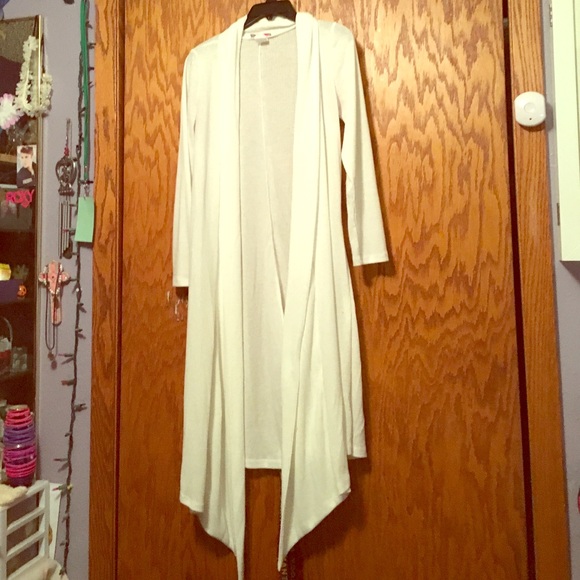 Pretty Young Thing White Duster✨