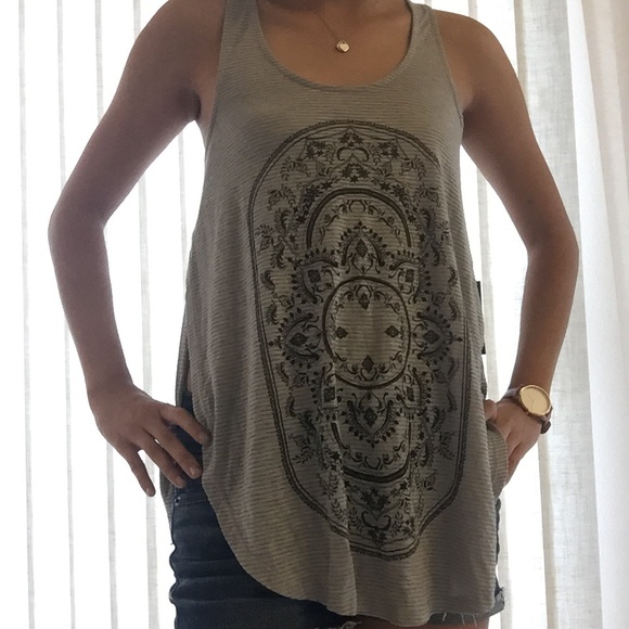 BNWT Kendall and Kylie tank top ✨ - Picture 4 of 4