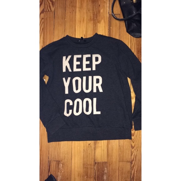 CLOSET CLOSING Forever 21 Crewneck - Picture 2 of 3