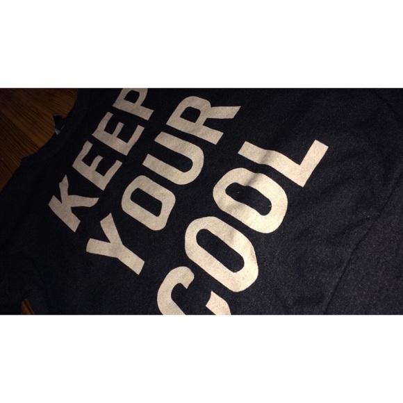 CLOSET CLOSING Forever 21 Crewneck - Picture 3 of 3