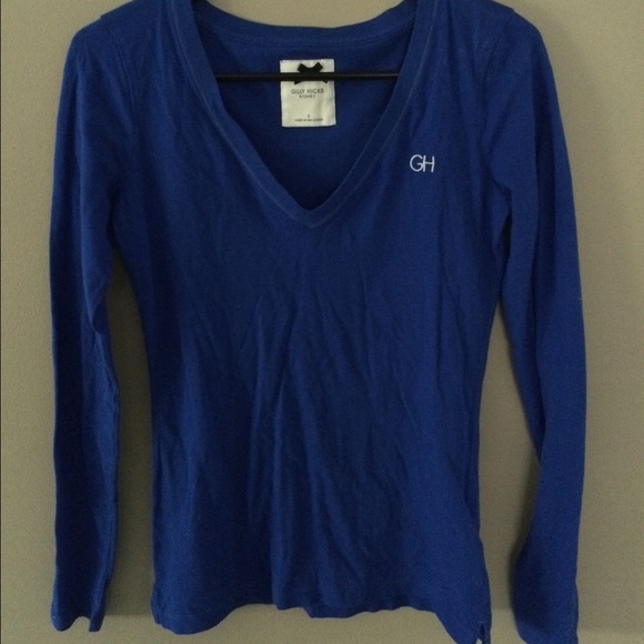 Gilly Hicks blue v-neck long sleeve shirt. Small.