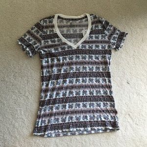 Nollie V-neck T-shirt
