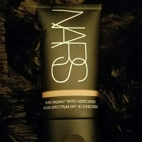 Nars tinted moisturizer