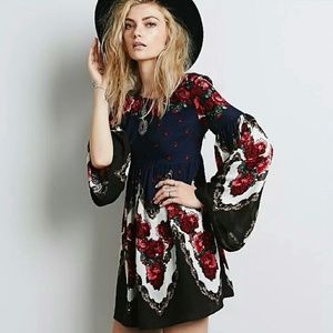 XS Free people Falling Tapestry dress